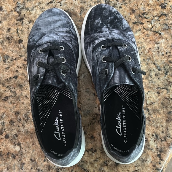 New Clarks Breeze Ave II Sneakers - Picture 5 of 10